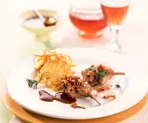 Lammkoteletts mit Rosmarinkruste und Kartoffelplätzchen