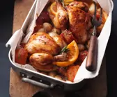 Stubenküken mit Blutorangen