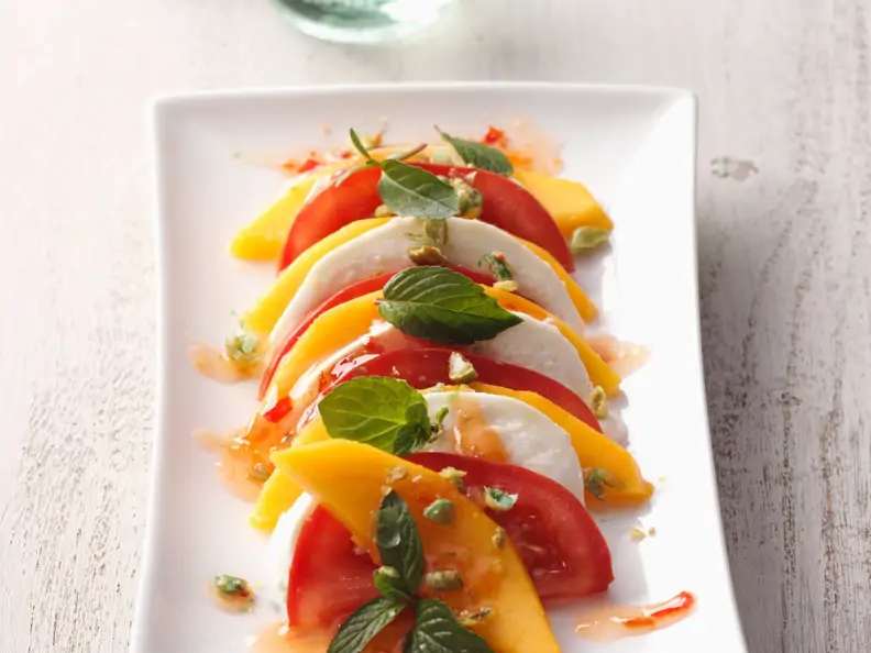 Tomaten-Mango-Salat