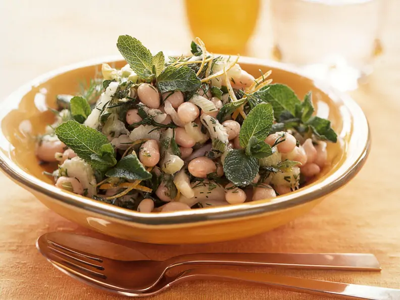 Orientalischer Bohnensalat mit Minze
