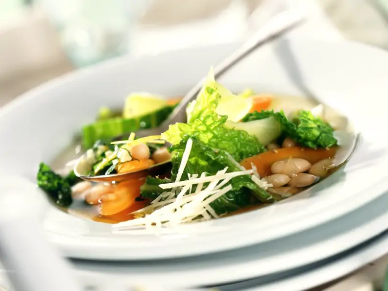 Minestrone mit Gremolata