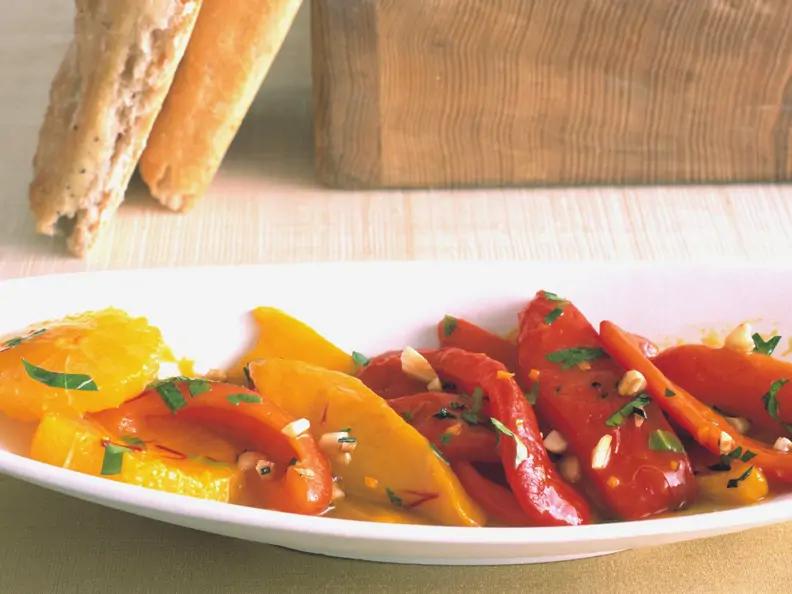Paprika-Orangen-Antipasti mit Safran
