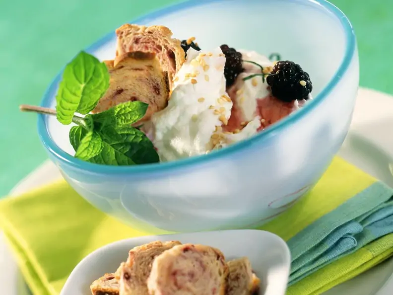 Brombeer-Dessert mit Quark