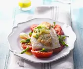 Fischfilet mit Limetten-Salsa und Schmortomaten