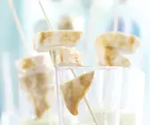 Hähnchensticks mit Kräuter-Minz-Dip
