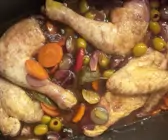 Hähnchen mit Weintrauben und Oliven