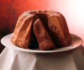 Getränkter Schokoladen-Gugelhupf