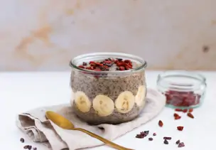 Chia-Mandelmilch-Pudding