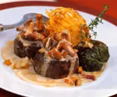 Reh mit Pfifferlingsauce