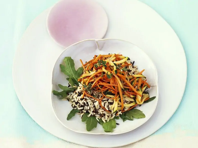 Gemüse-Wildreissalat