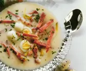 Saure Suppe mit Ei