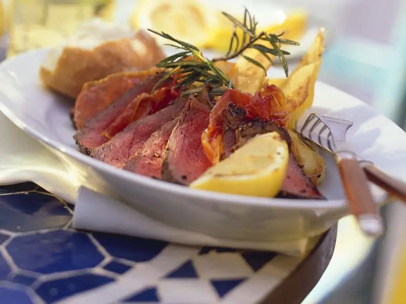 Steaks mit Zitrone