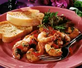 Scharfe Garnelen mit Knoblauchbaguette