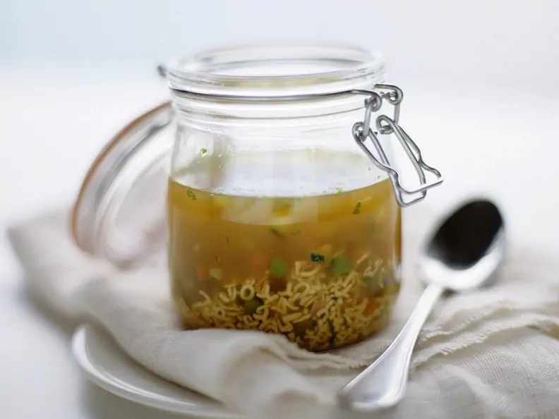 Buchstabensuppe mit Gemüse