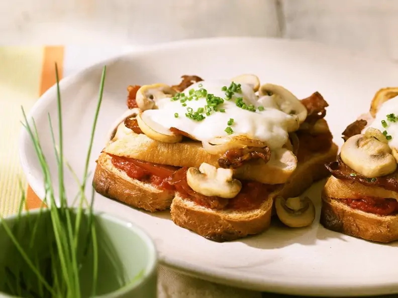 Überbackener Hähnchen-Toast