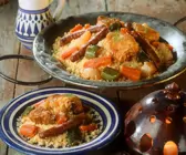Deftiger Couscous mit Fleisch und Gemüse