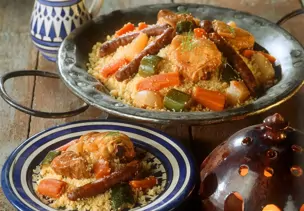 Deftiger Couscous mit Fleisch und Gemüse