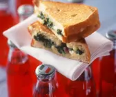 Spinat-Käse-Sandwich