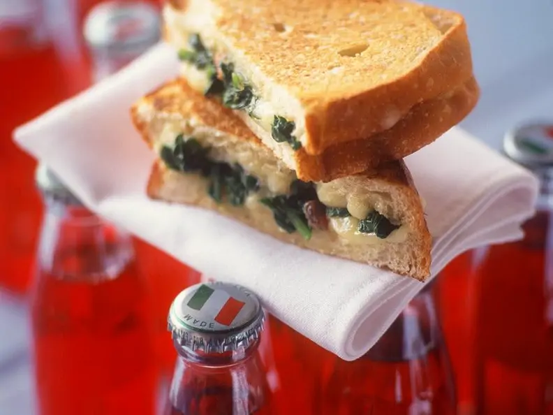 Spinat-Käse-Sandwich