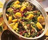 Rinderragout mit Kohl und Mais
