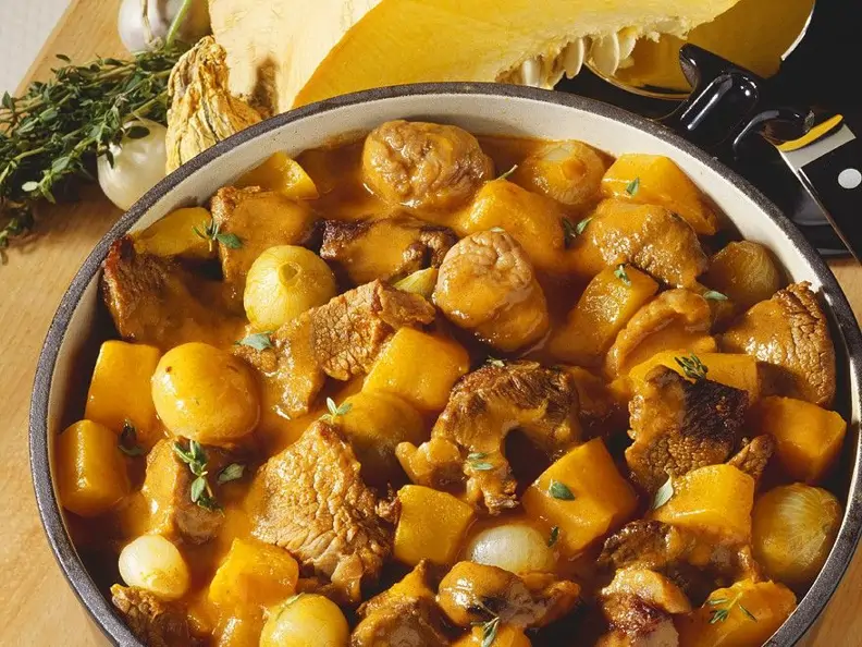 Rinderragout mit Maroni und Kürbis