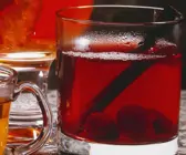 Punsch mit Himbeeren