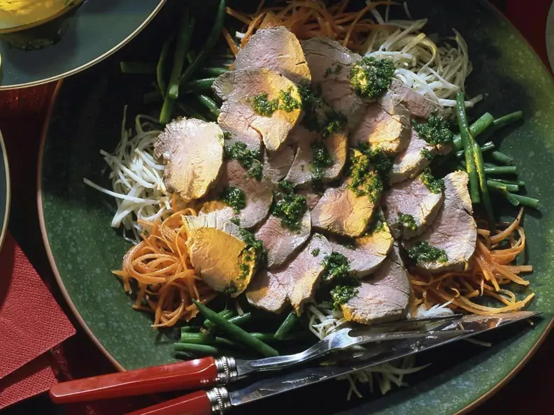 Pochiertes Kalbsfilet mit Gemüse
