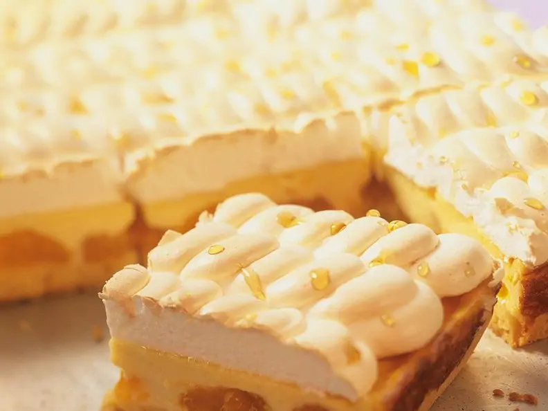 Käsekuchen mit Mandarinen und Baiser