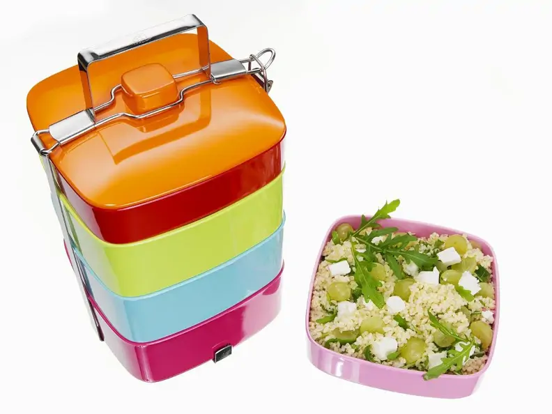 Couscoussalat mit Trauben und Käse