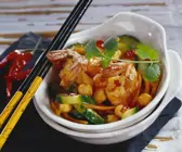 Granelen mit Gemüse aus dem Wok