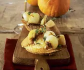 Gratinierte Zwiebel-Brote