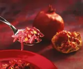 Rote Bete-Salat mit Walnüssen und Granatapfel