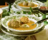 Leberknödelsuppe