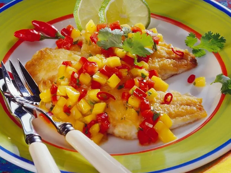 Red Snapper mit fruchtiger Salsa