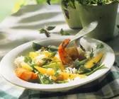 Reissalat mit Scampi und Mango
