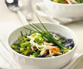 Frühlingsgemüsesuppe