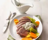 Suppenfleisch mit Kräutersauce