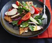 Brotsalat mit Hähnchen