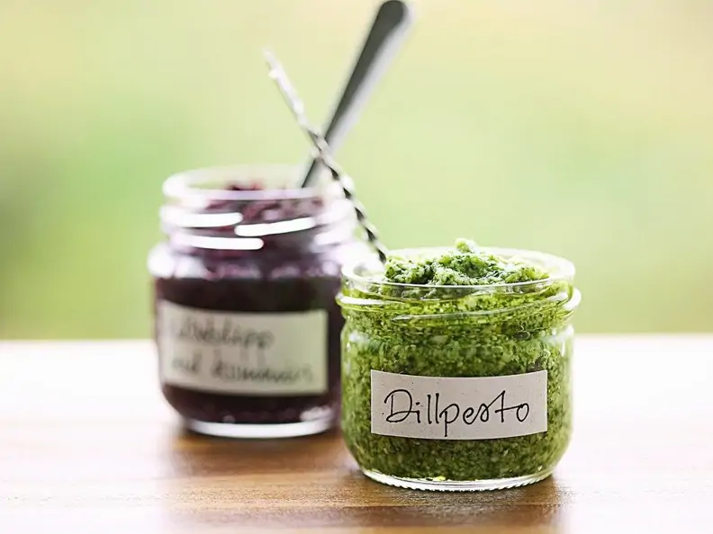 Dill-Pesto
