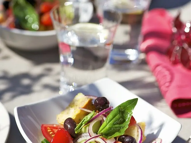 Italienischer Brotsalat