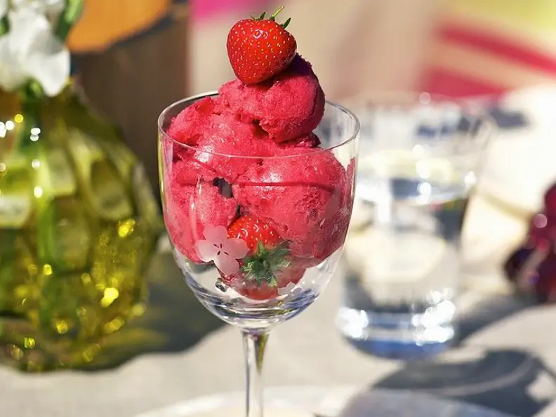 Erdbeersorbet ohne Eismaschine