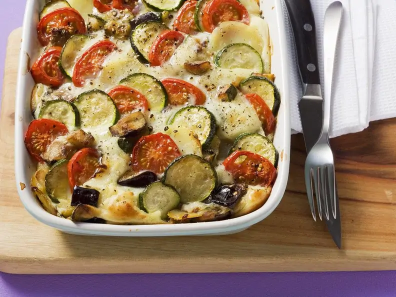 Mediterraner Gemüseauflauf mit Mozzarella