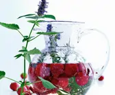 Limonade mit Erdbeeren