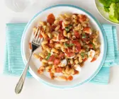 Nudeln mit Tomaten und Mozzarella