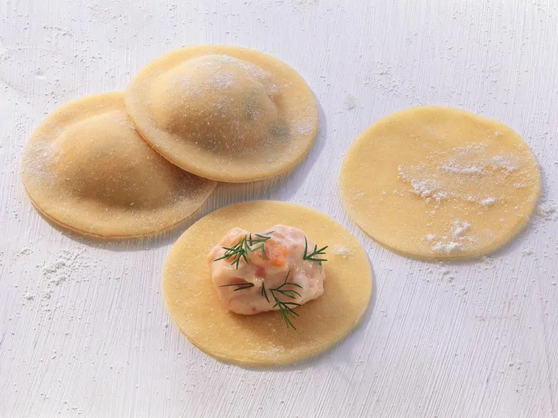 Ravioli mit Lachsfüllung