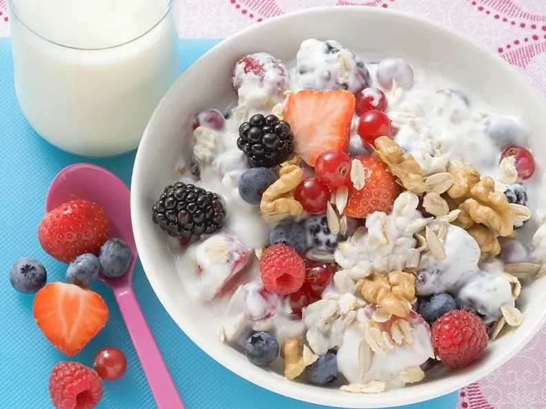 Müsli mit Beeren