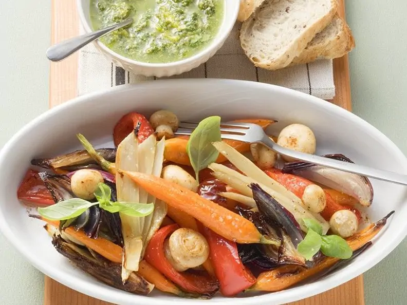 Ofengemüse mit Kräuterdip