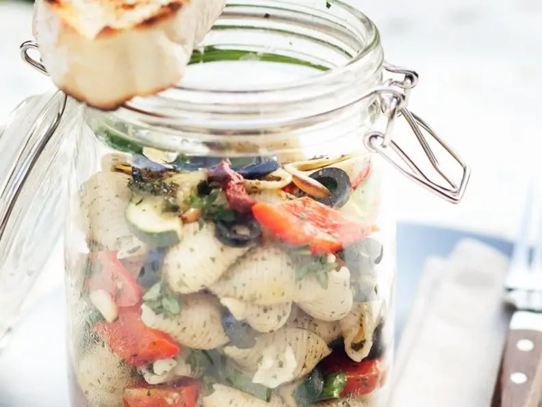 Mediterraner Muschelnudelsalat