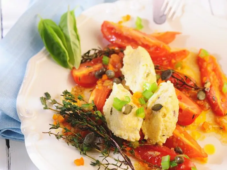 Käseklößchen mit Tomaten