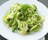Nudeln mit grünem Spargel